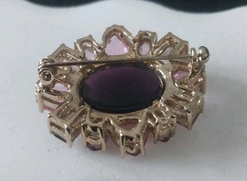 EUC Amethyst Cachabon Pink Sapphire Rhinestone Cluster Brooch- Pin 1.5”