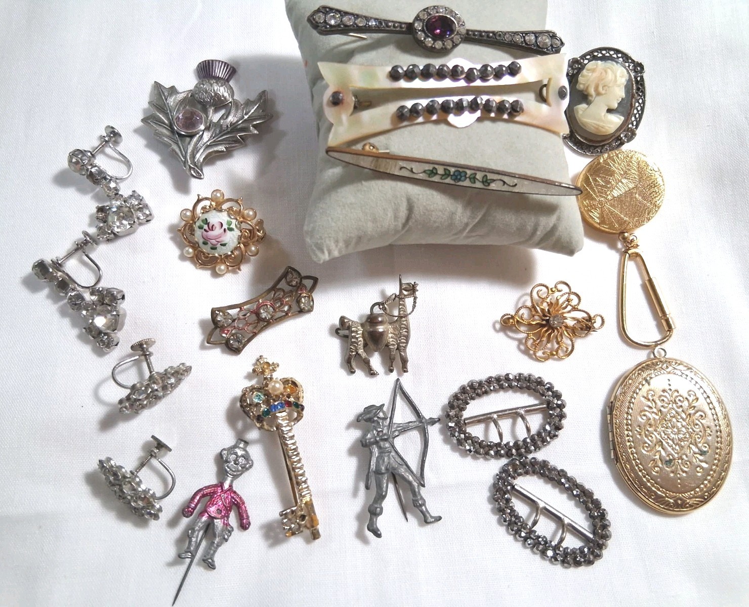 ANTIQUE/VINTAGE Mixed JEWELRY LOT OF 20 PINS/Brooches/Earrings