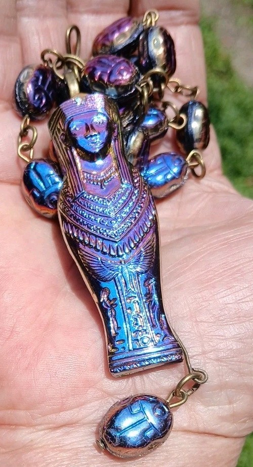 EGYPTIAN REVIVAL PHARAOH PENDANT PEACOCK BLACK SCARAB GLASS BEAD NECKLACE SET