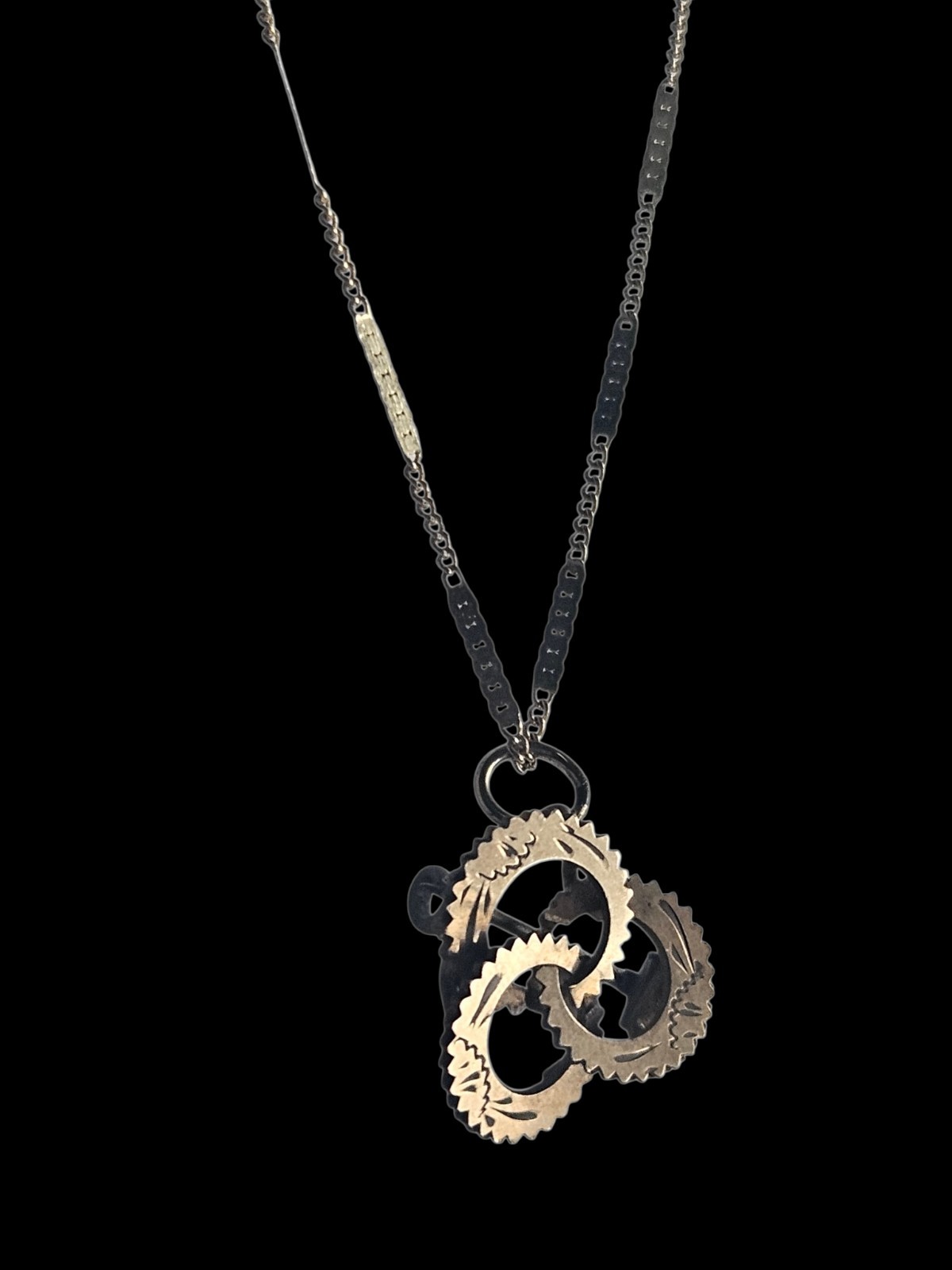 Vintage Etched /Engraved Gold Filled Pendant/Pin~ 24″ Gold Tone Unusual Chain