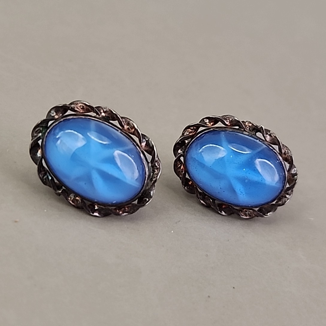 Vintage Star Sapphire Glass Screwback Earrings Blue Sterling Silver .75″