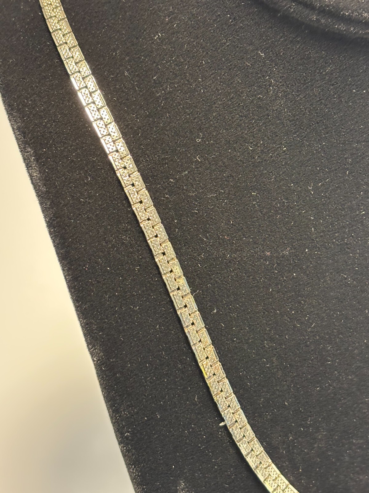 Necklace Offset Rectangle Chain Pattern Unique Retro Silver Tone