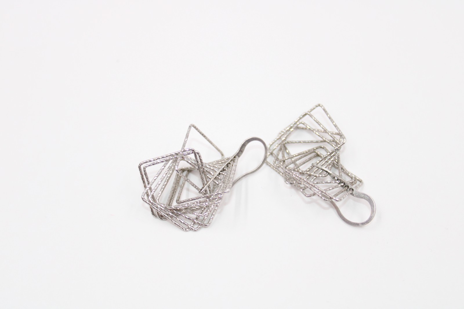 AGI Sterling Silver Geometric Wire Earrings – Modern Dangle Design –Lightweight