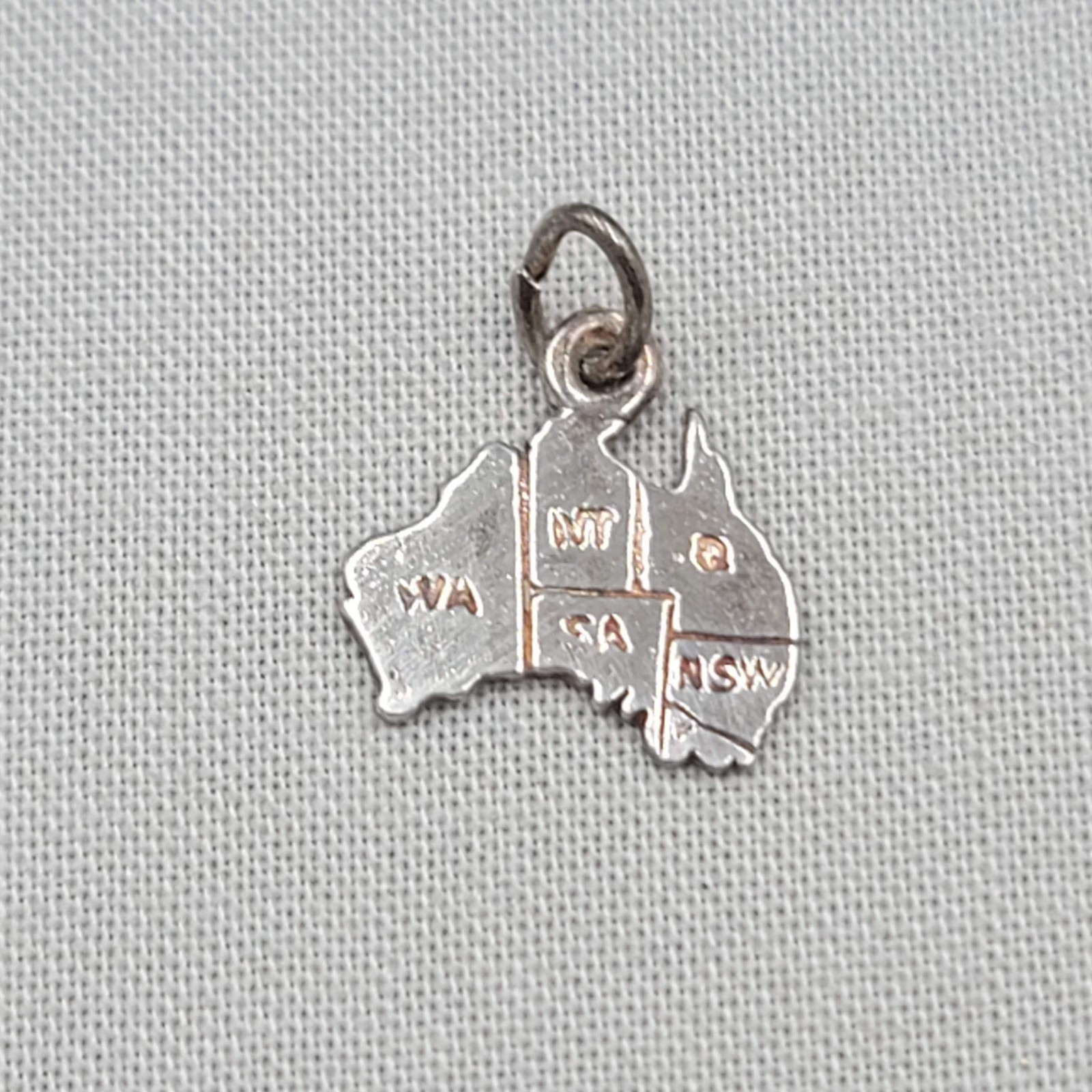 Vintage Sterling Silver Charm Australia Souvenir 1/2″