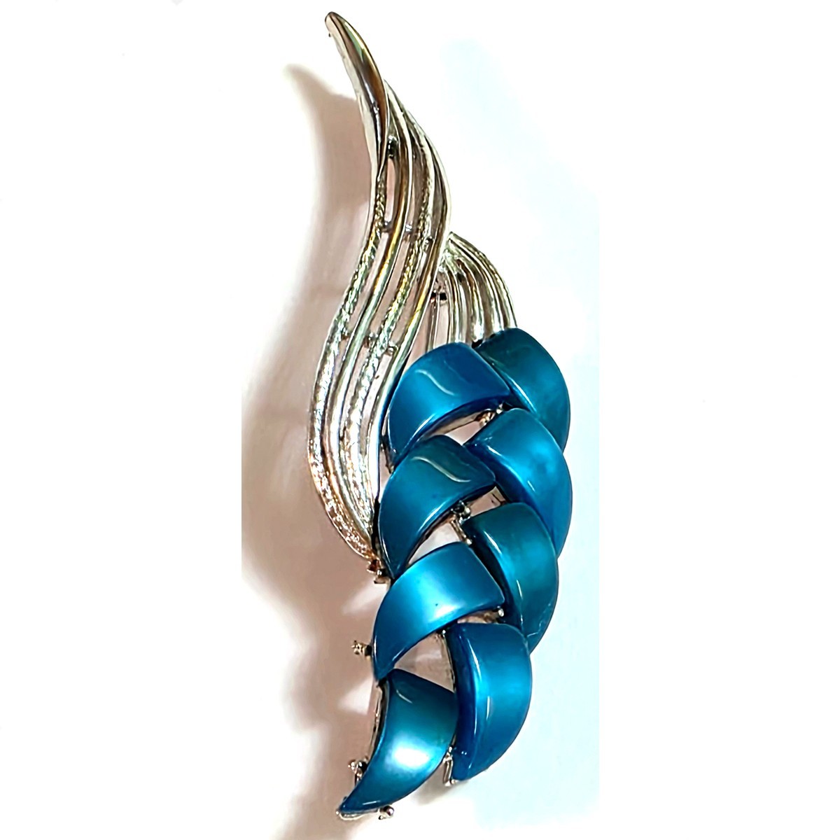 Thermoset Lucite brooch – marked, blue silver 4″ moonglow