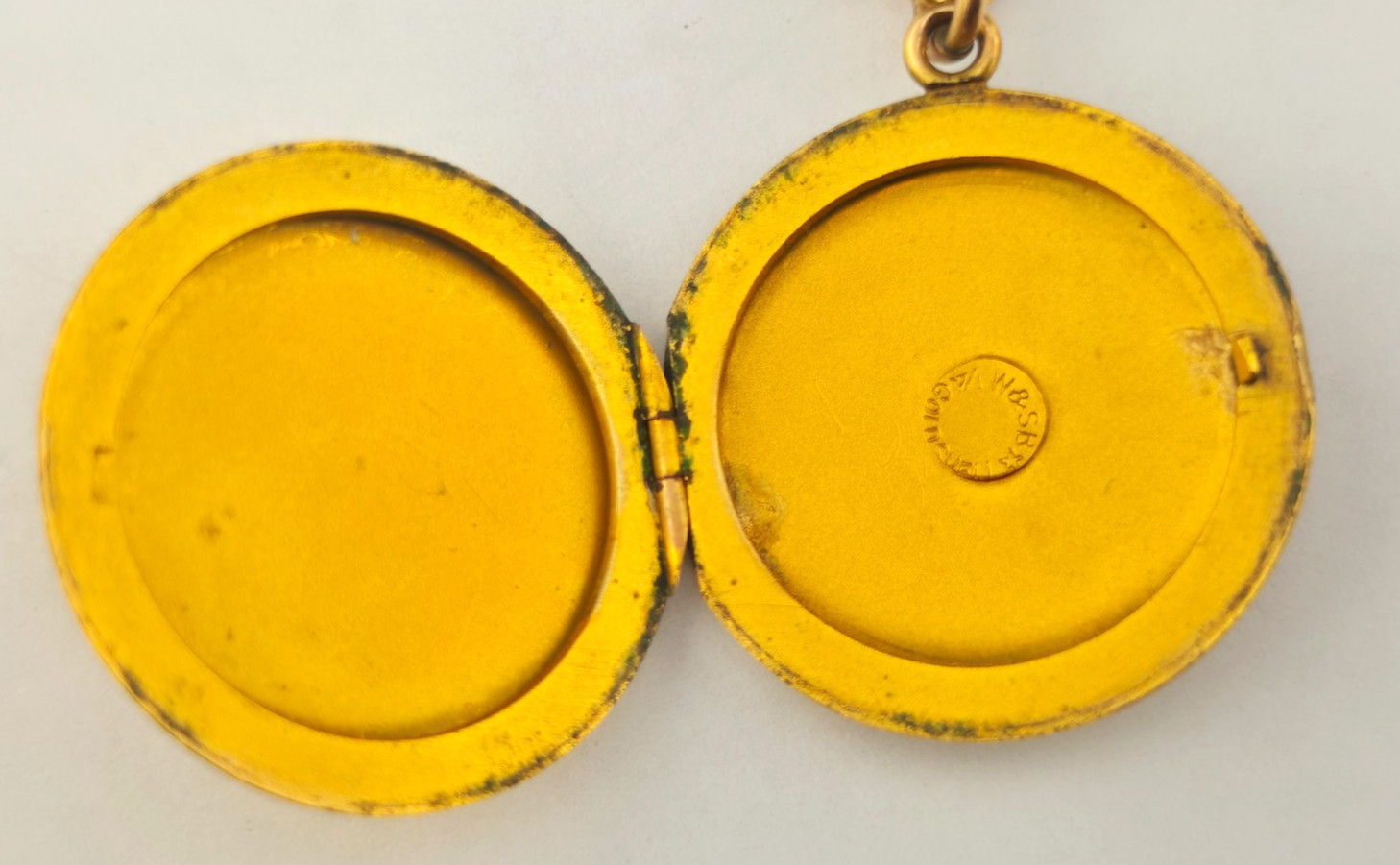 Antique W&SB 1/4 Gold Shell Fill Art Nouveau 3cm Locket Rope Chain Necklace