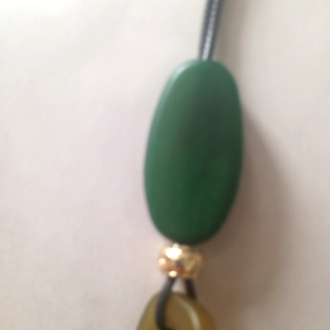 Chunky Green Lucite Statement Necklace 22.5- 25.5″ Adjustable Unsigned EUC