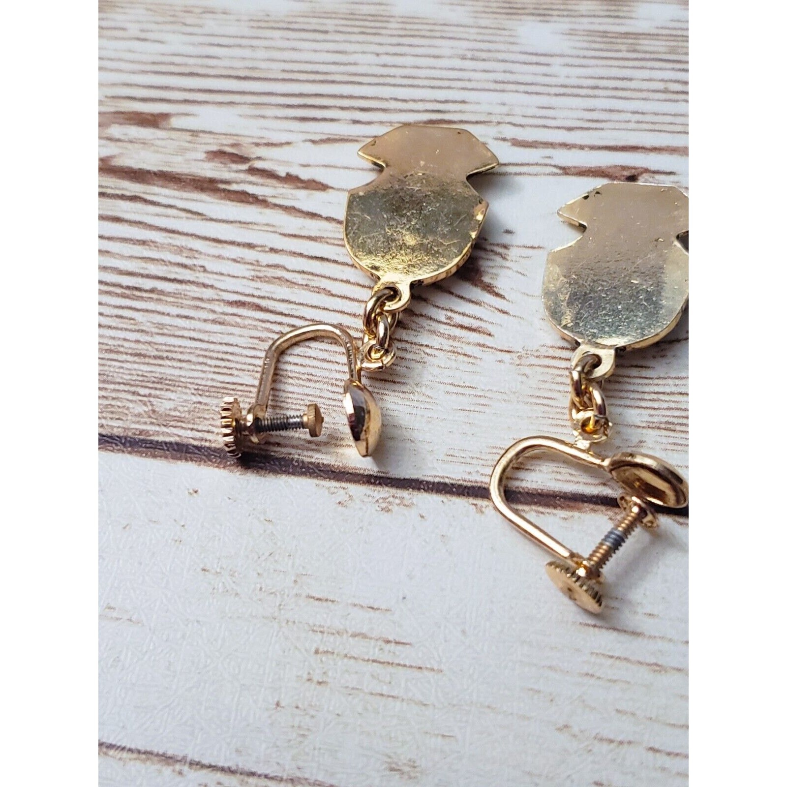Vintage Screw On Earrings – Egyptian Pharaoh Design Dangle