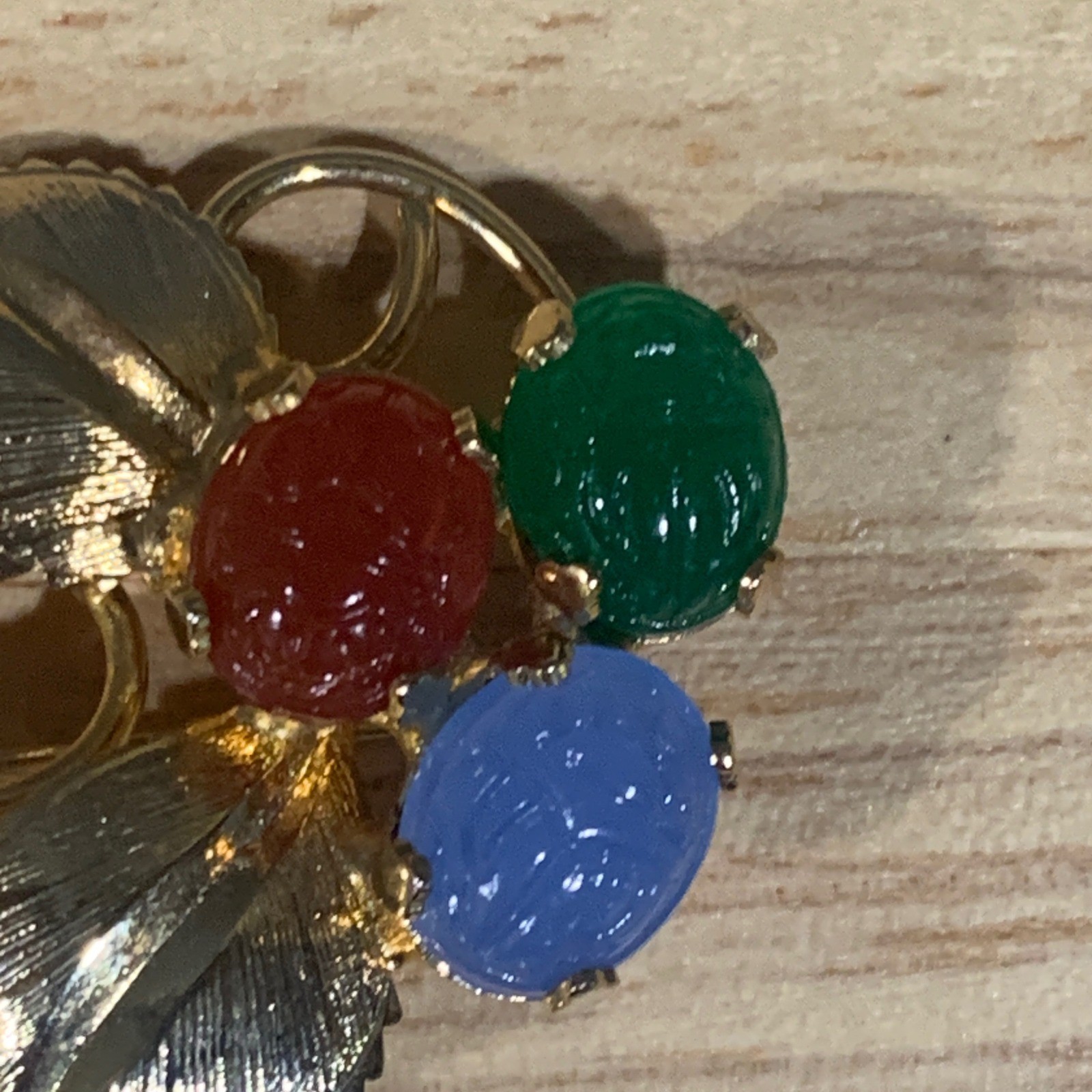 Vintage Gold Tone Multi Color Faux Glass Scarab Leaf Brooch Pin Red Green Blue