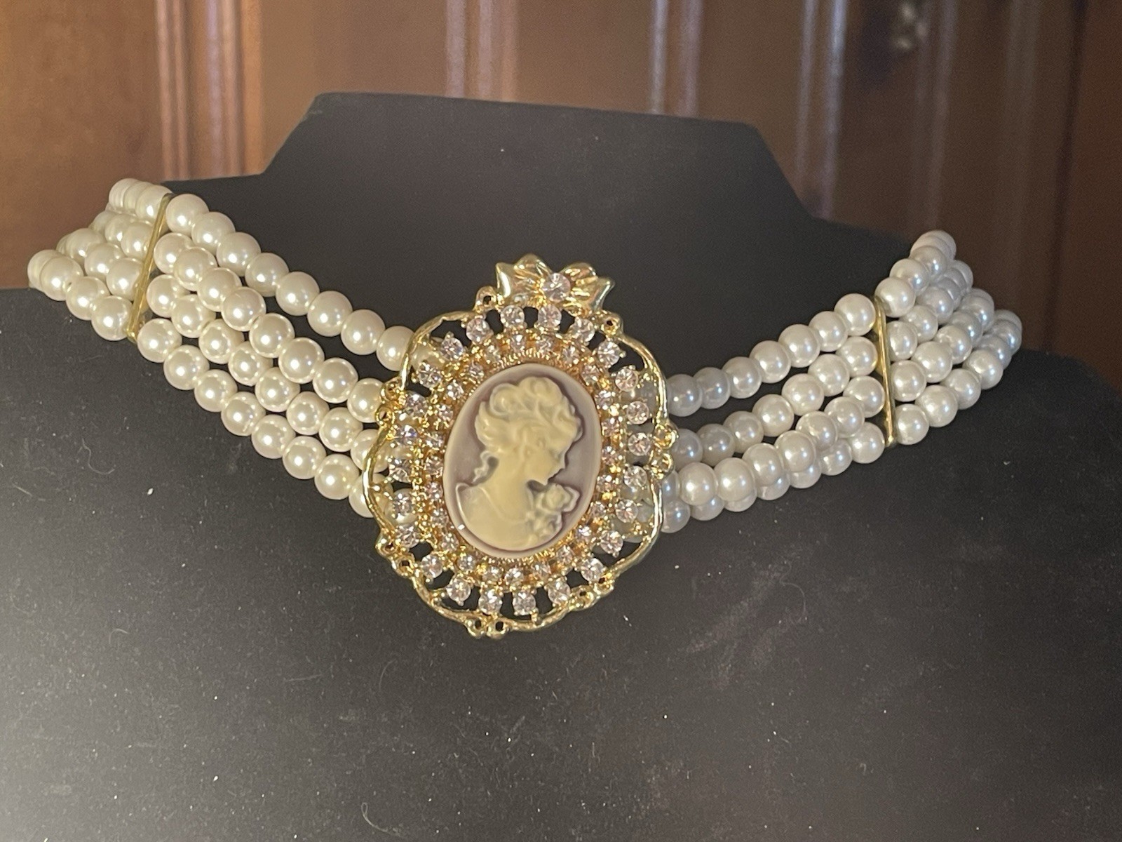 Vintage Multi Strand Faux Pearl Cameo Rhinestone Choker Necklace. Elegant. Fancy