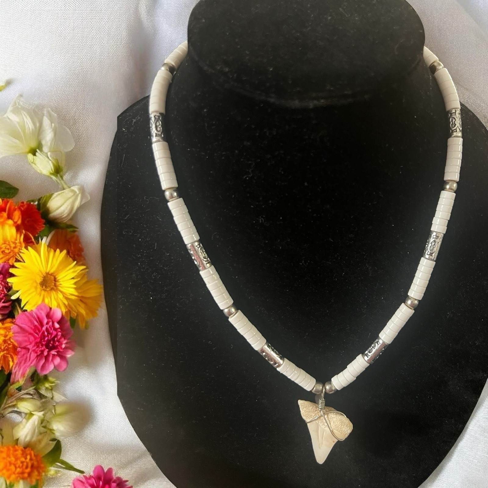VTG Shell, Bead And Shark Tooth Beach Sand Sea Vacation Unisex Gift 20” Necklace