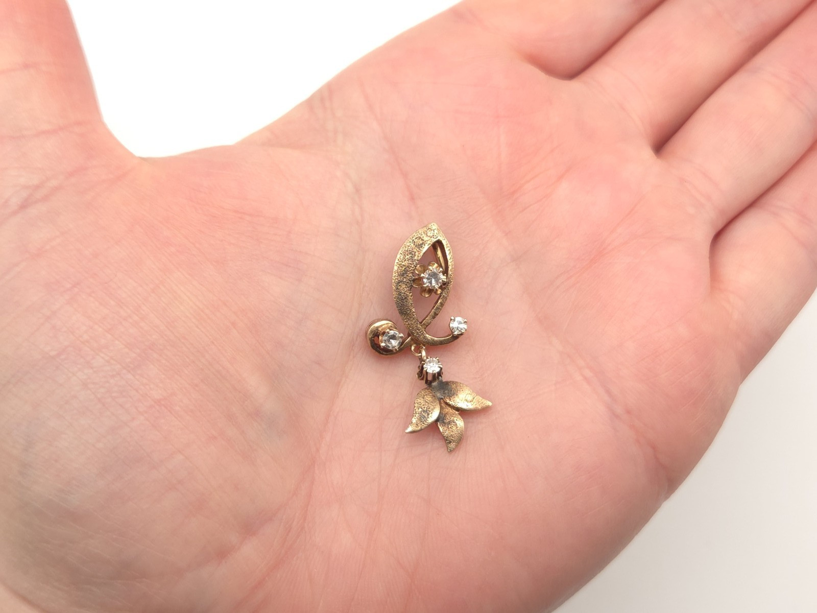 Vintage Antique Victorian 14K Solid Gold Multiple Diamond Leaf Dangle Pendant