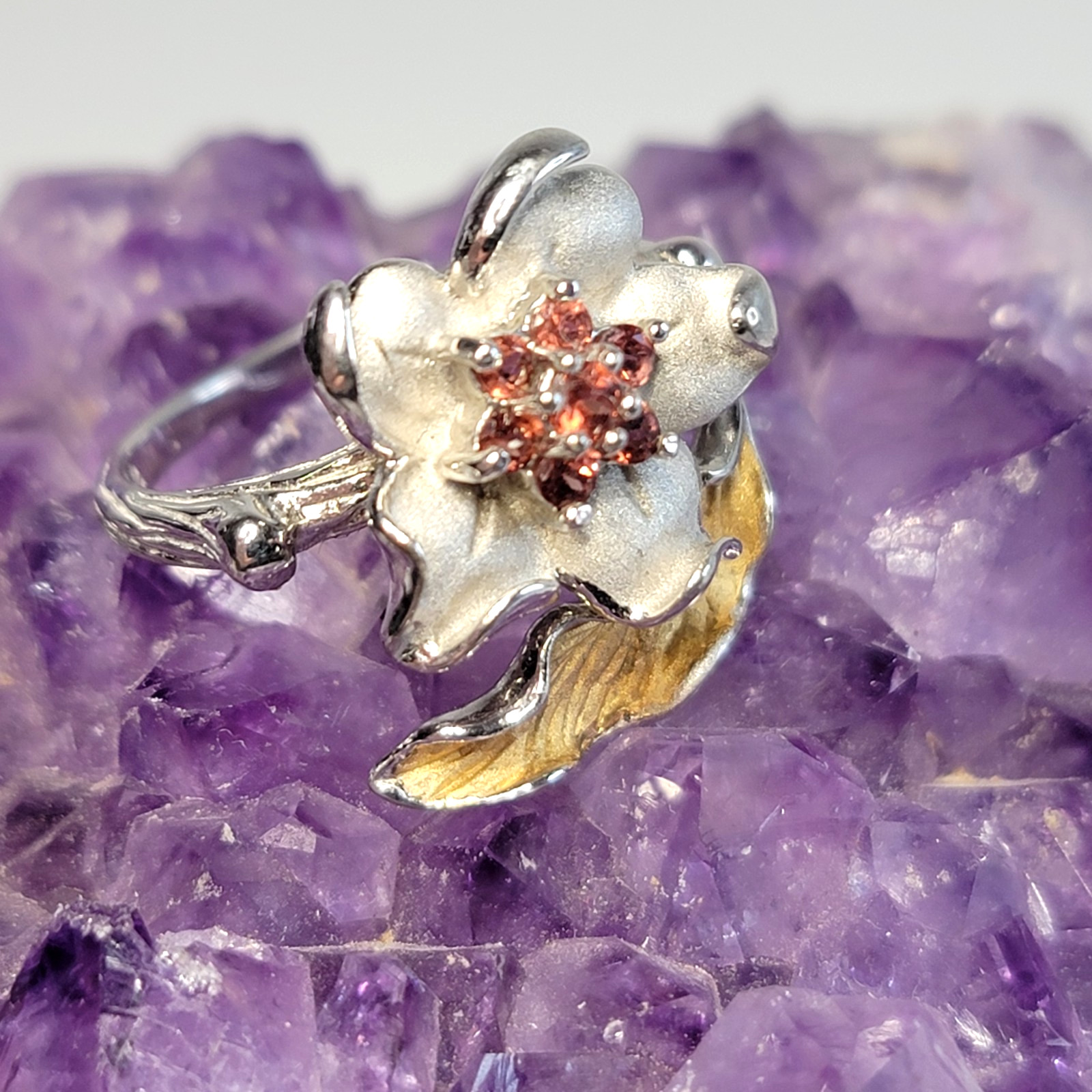 Vintage Camelia Garnet Flower Ring, Sterling Silver 925, .75″W, 5.15g, Size 7.75