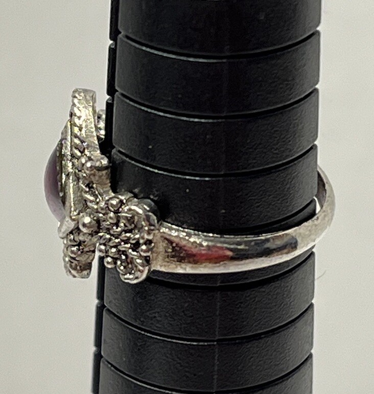 Vintage Silver Tone Ring With Purple Gem Stone Size 6.75 Marked India