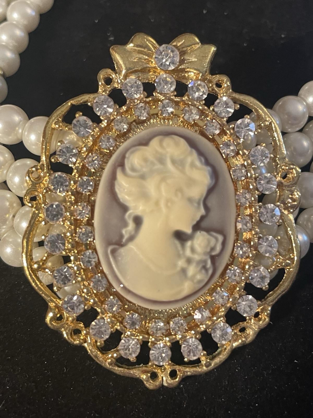 Vintage Multi Strand Faux Pearl Cameo Rhinestone Choker Necklace. Elegant. Fancy