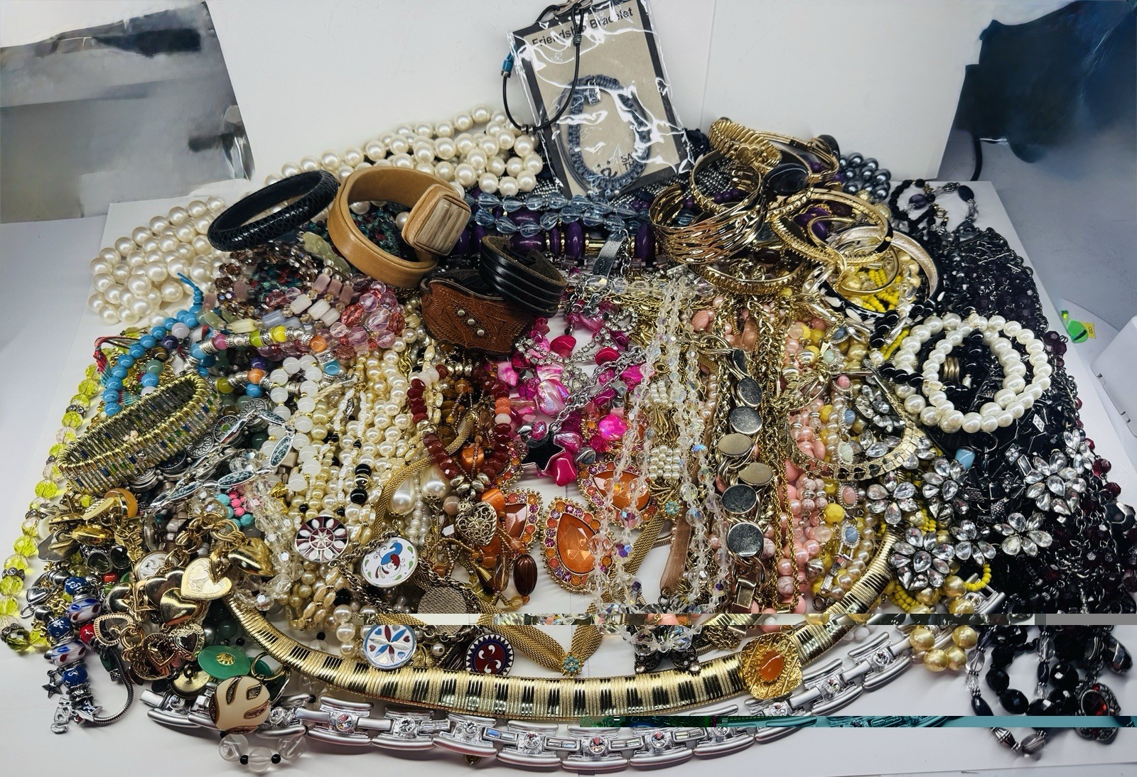 Necklace Bracelet Jewelry Lot Unsigned Over 110 Pieces Resellers All Wearable