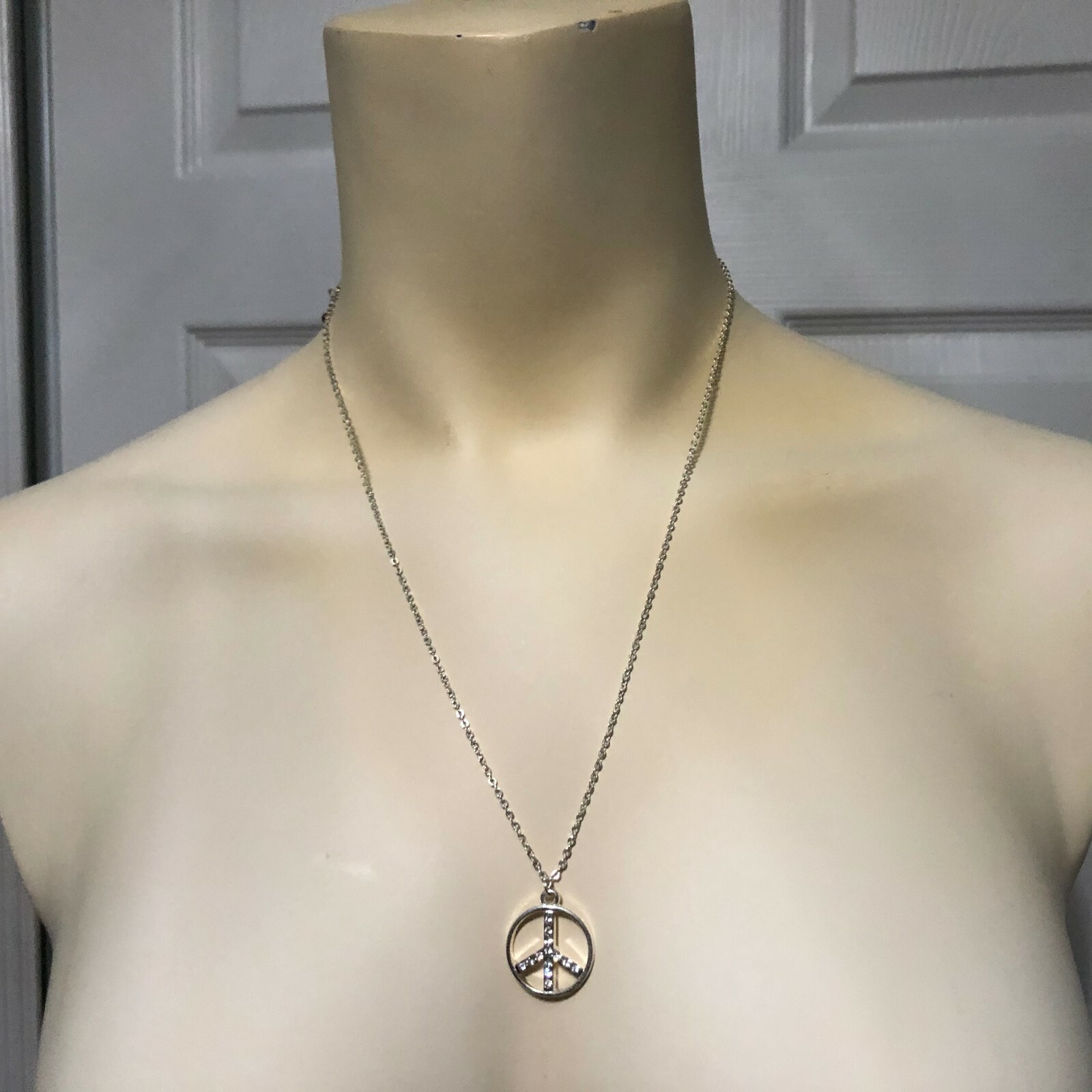 Vintage Lot Necklaces Chains Unbranded Silvertone Goldtone Beads M2