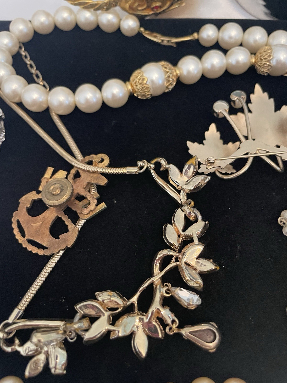 Junk Jewelry FOR CRAFTS WEAR PICS 1 & 2 Necklaces Watches Brooch Some SIGNED #3