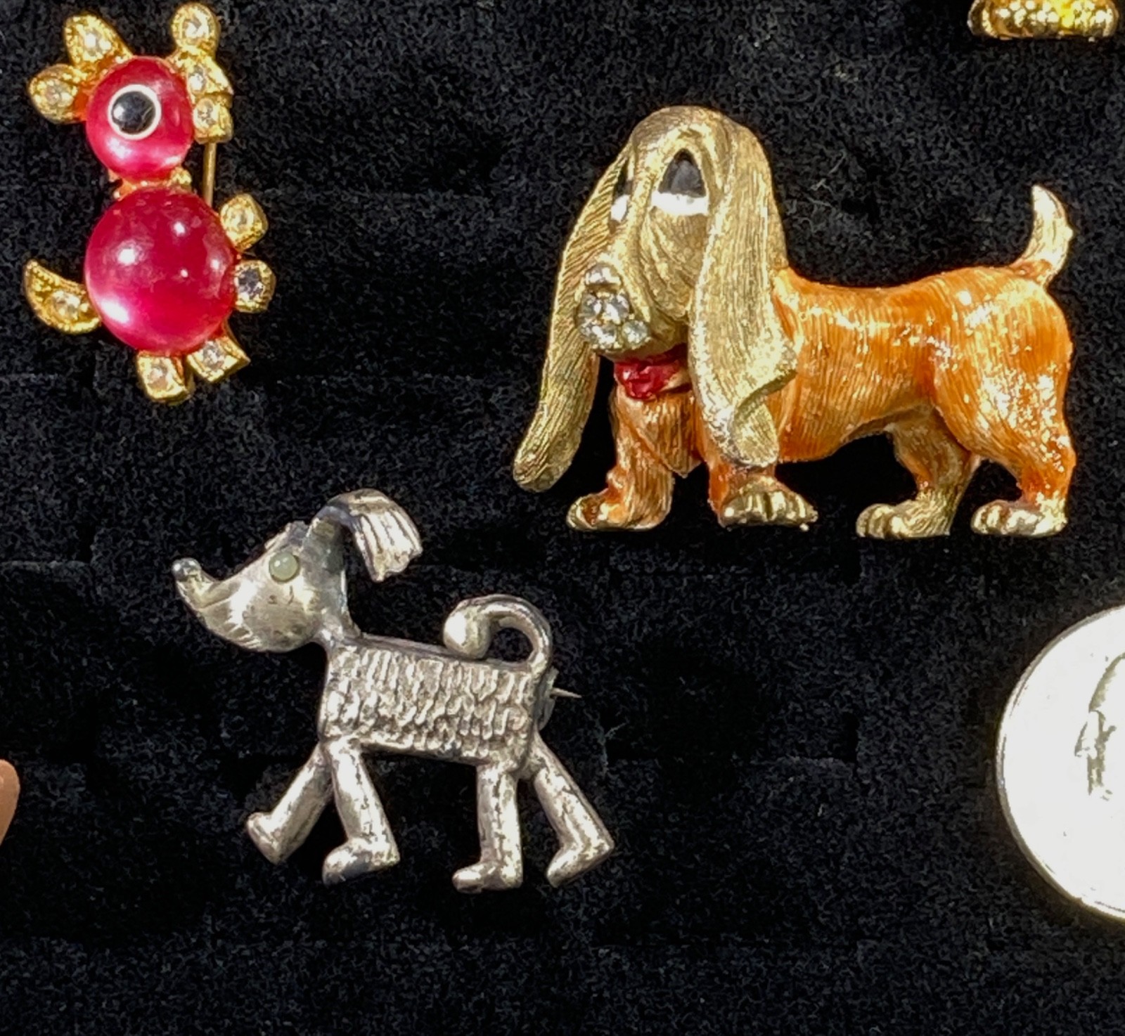 16pc Vintage Animal Lot Cat Dog Mice Brooch Pin Craft Wear Repair Figural Retro