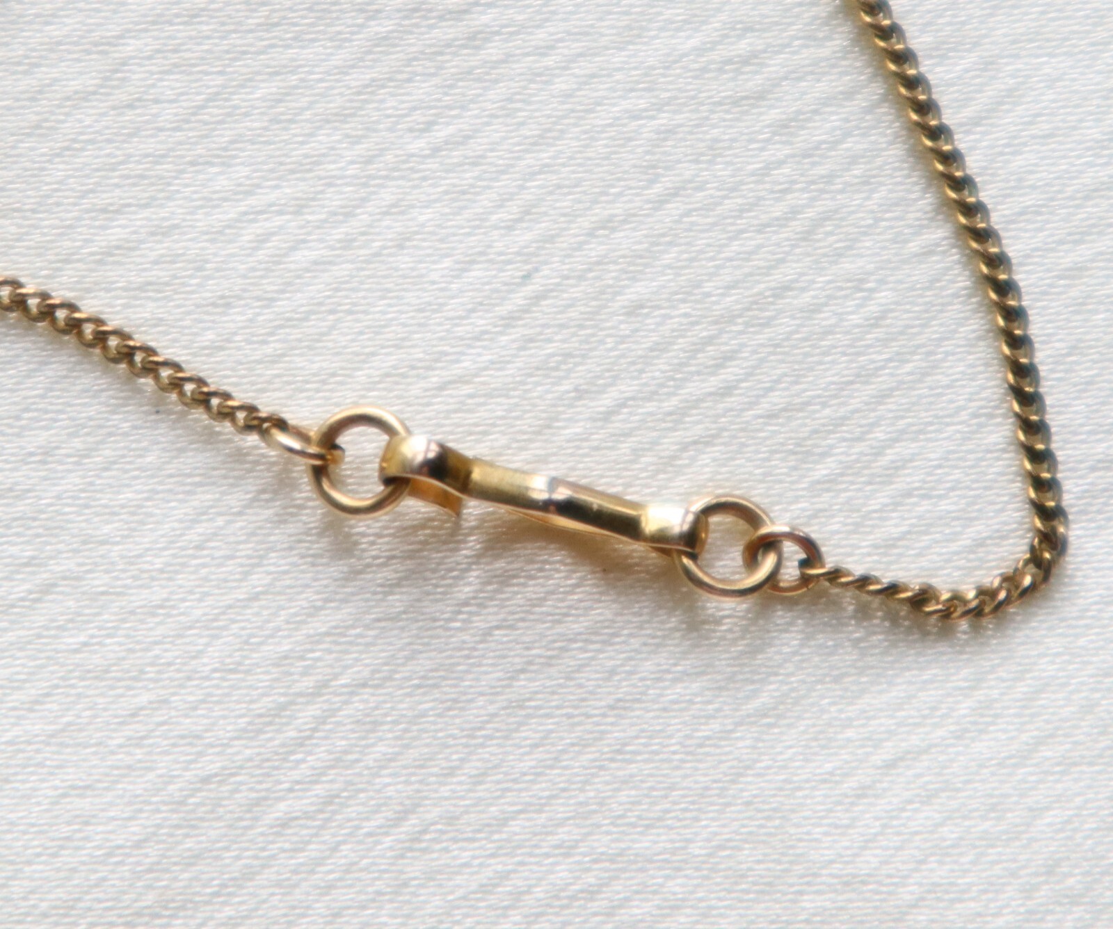 Pretty Vintage Gold Filled Cross Pendant Necklace Art Deco 1/20th 12k 20in Chain