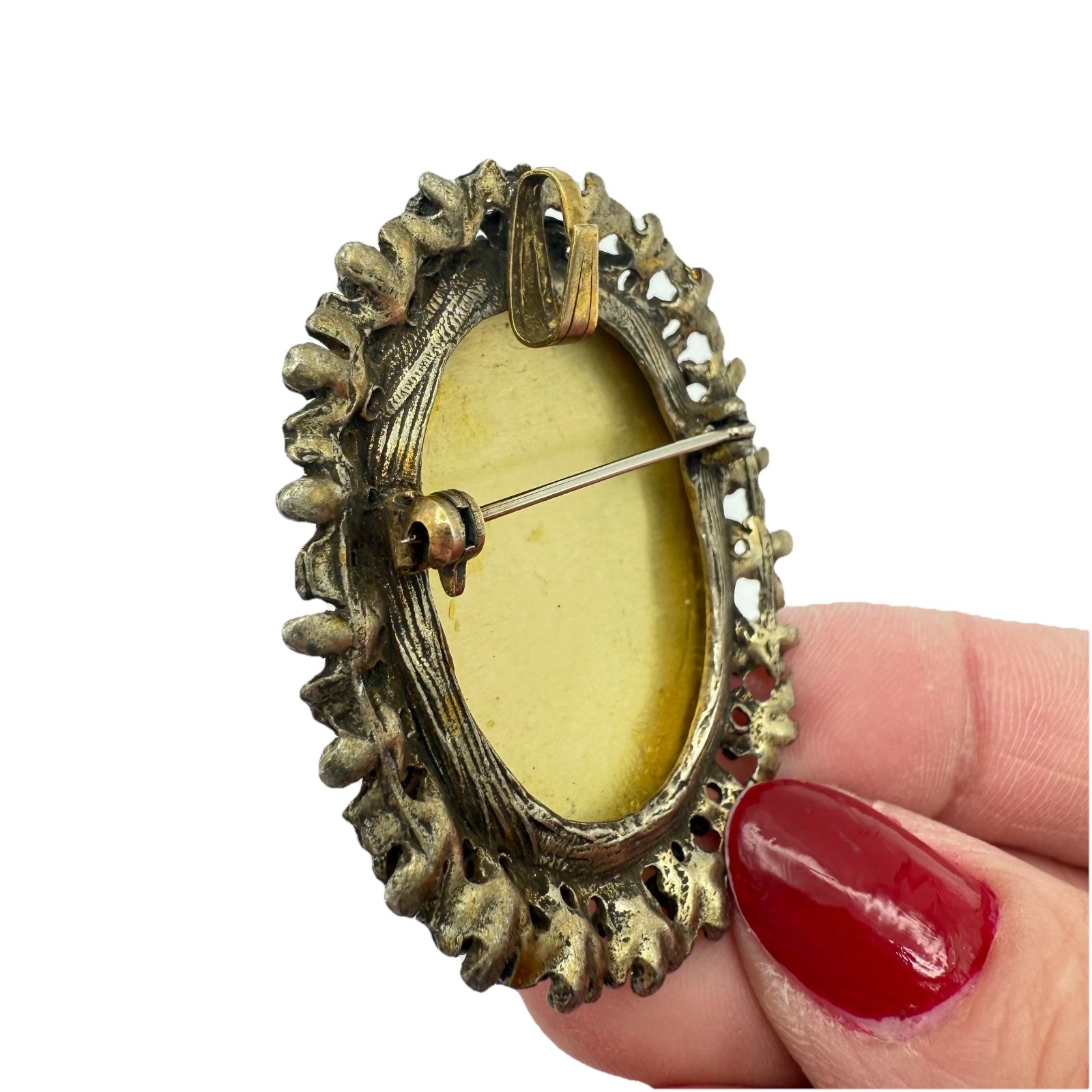 Vintage Cameo Style Noblewoman Portrait Brooch or Pendant – Ornately Framed