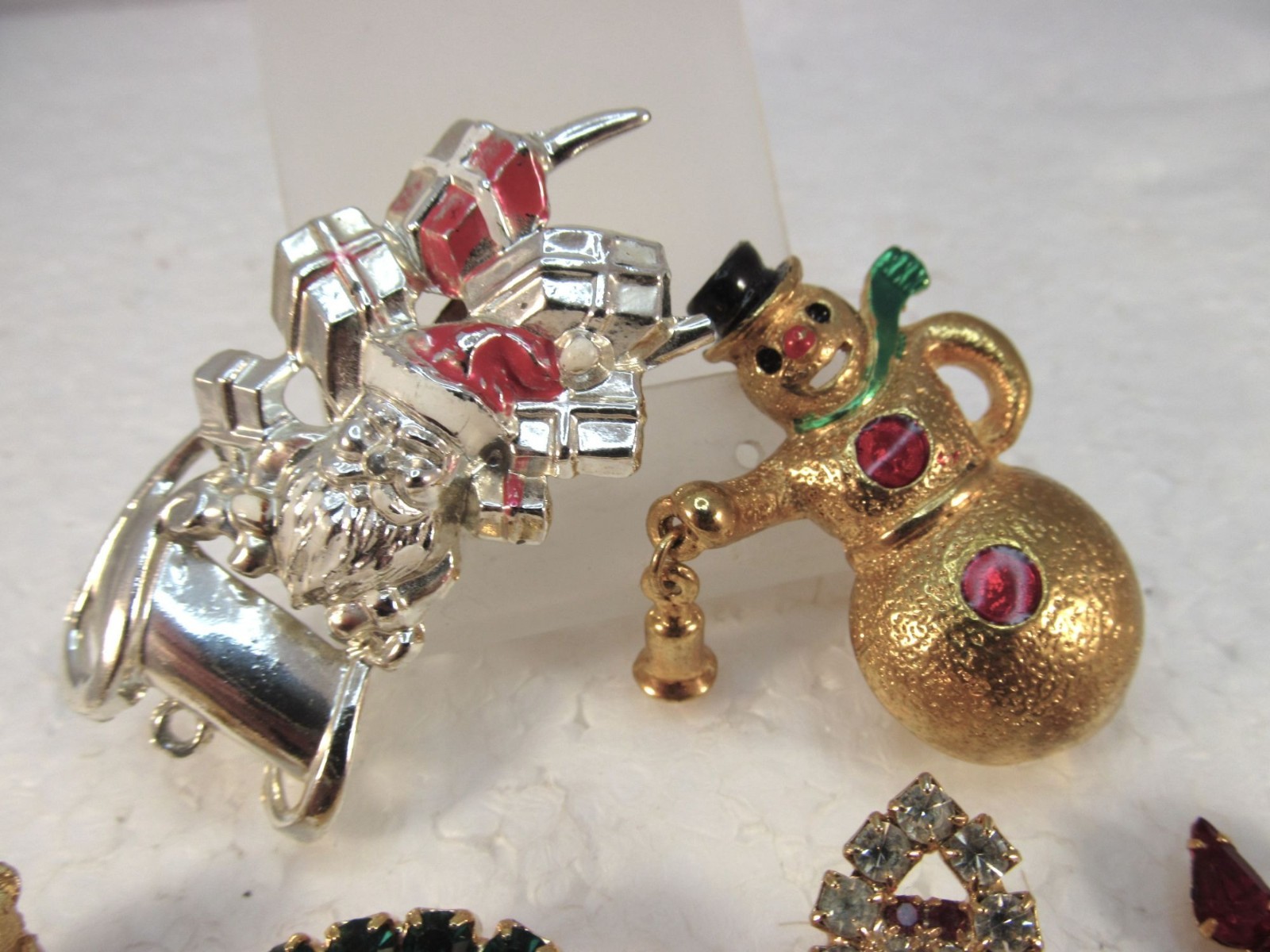 Vintage Christmas Holiday Brooches and Pins Lot of 7