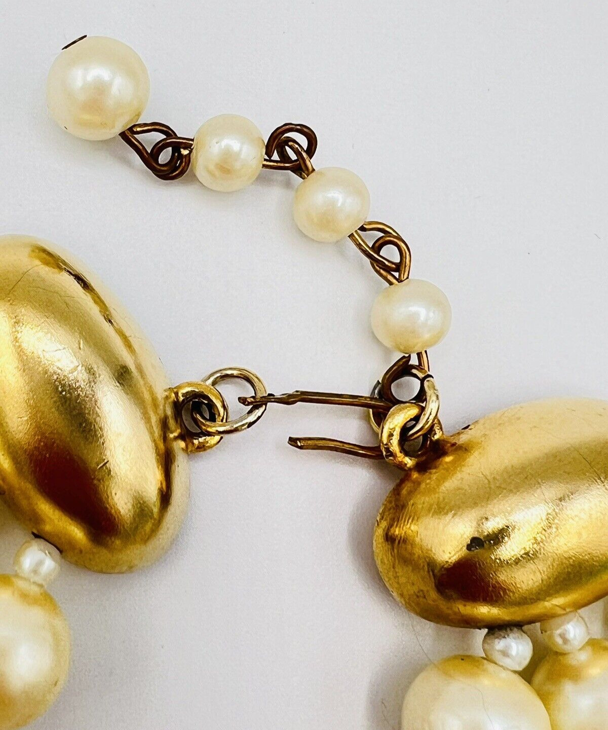 Designer Mimi Di Niscemi 1984 Gold Tone Faux Pearl Runway Necklace