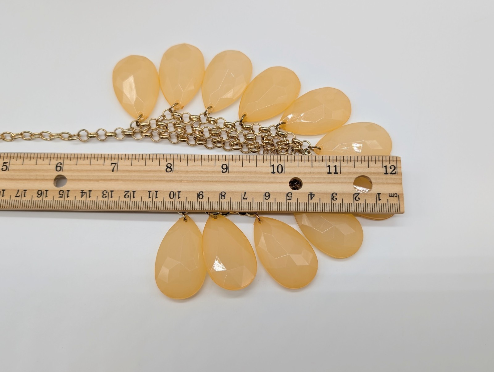 Vtg Peach Acrylic Lucite Teardrop Bead Faceted Bib Necklace Gold Tone 24″