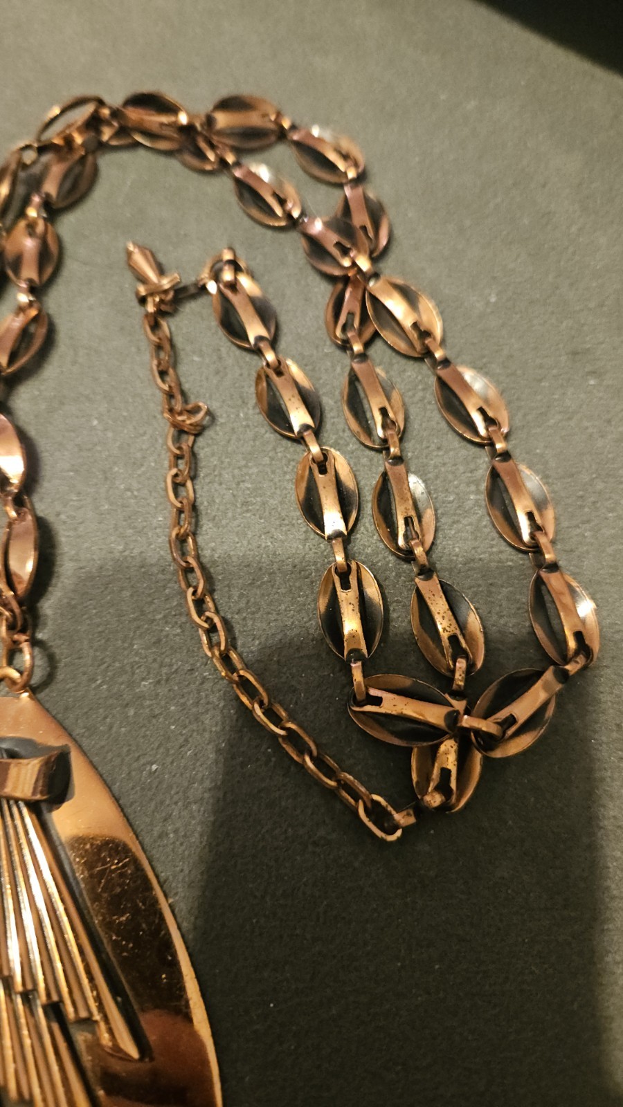 Vintage MCM DESIGNER Modernist COPPER Link Chain necklace pendant ABSTRACT JHook