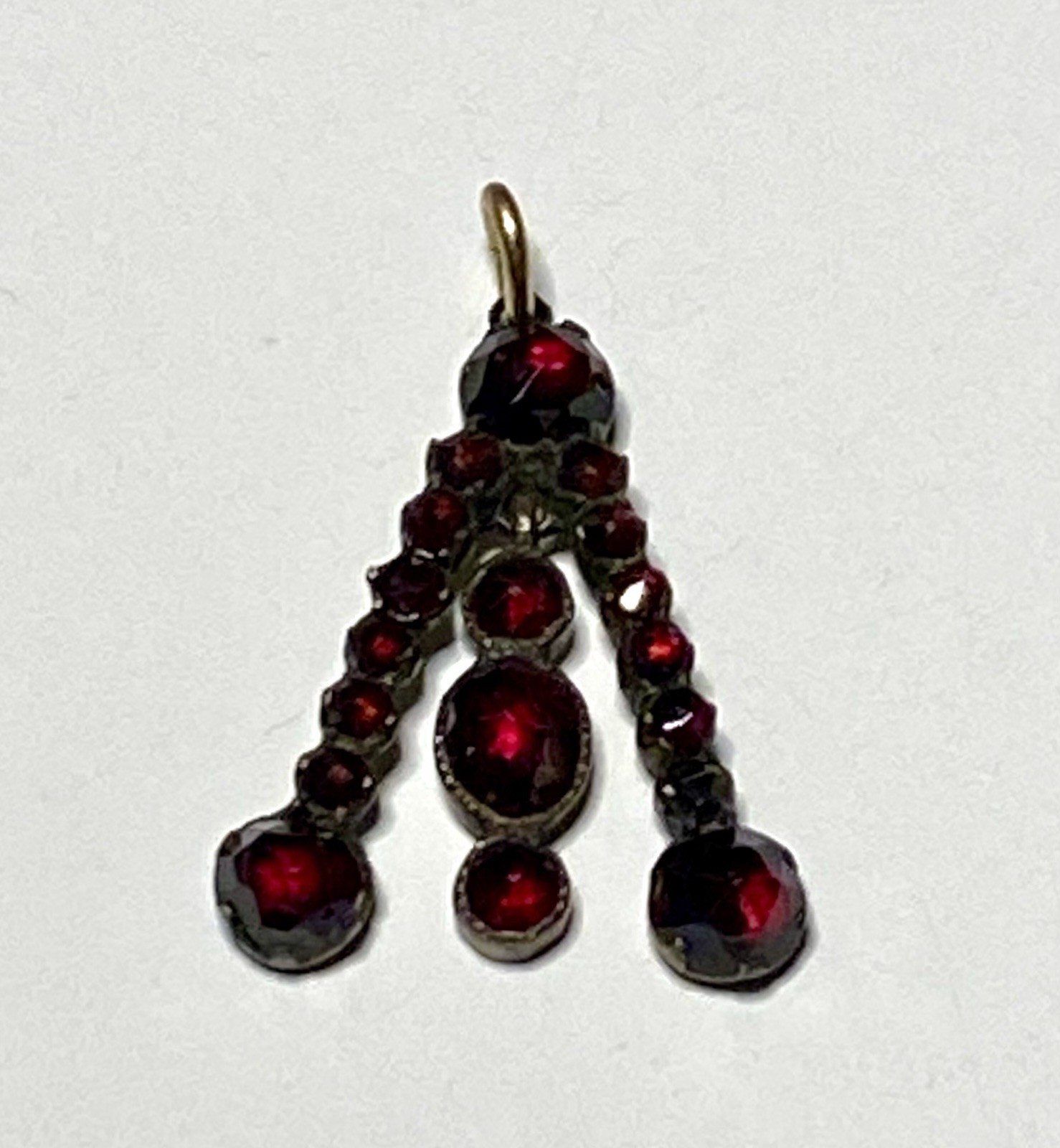Victorian Garnet Pendant – circa 1837-1901, Low Carat Gold (5F149)
