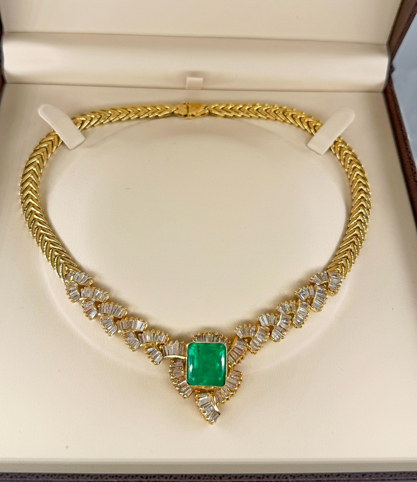 GIA 12.60ct Colombian Emerald 6.0ctw Diamond 14K Gold Collar Choker Necklace