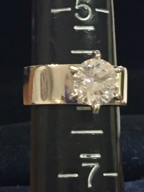 Ladies .925 Sterling Silver & CZ Crystal sz 6 Solitaire Vintage