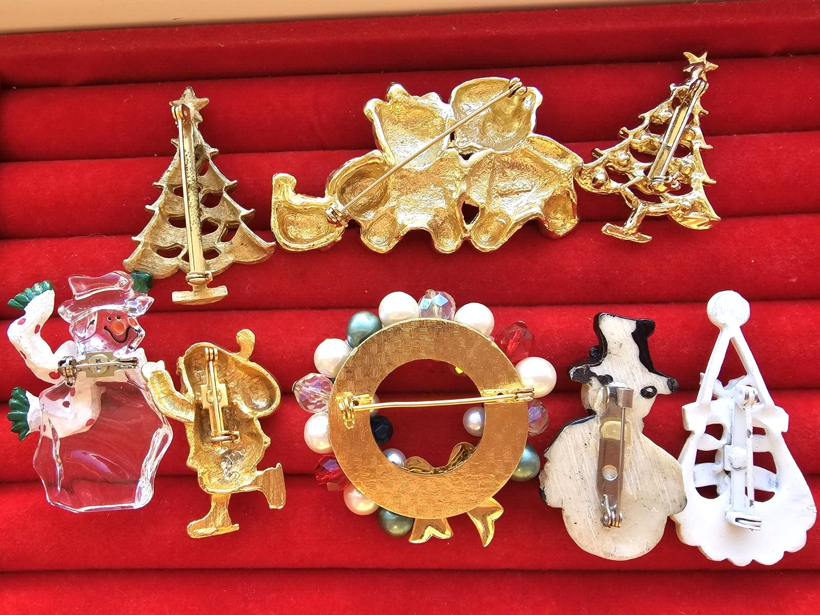 Vintage Christmas Brooch Pins Jewelry Lot Santa Tree Angel Snowman Wreath AJC