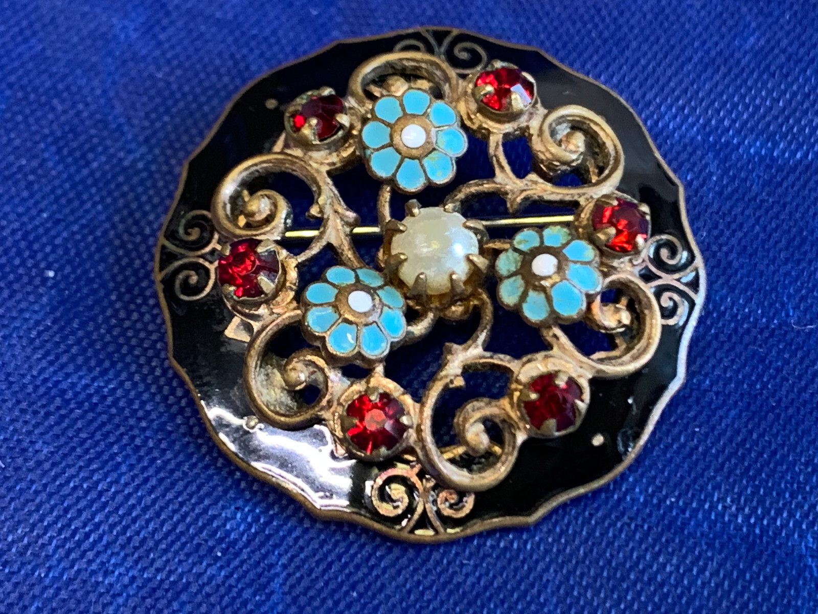 Vtg Enamel & Rhinestone Floral Brooch Fashion Jewelry Faux Pearl Round Pin