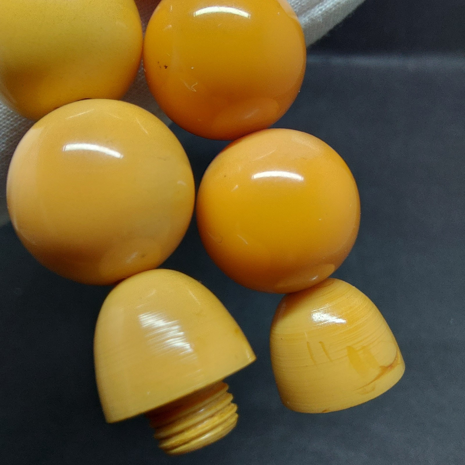 Vintage Butterscotch Egg Yolk Bakelite Round Beaded Necklace 15-1/2” 47g Tested