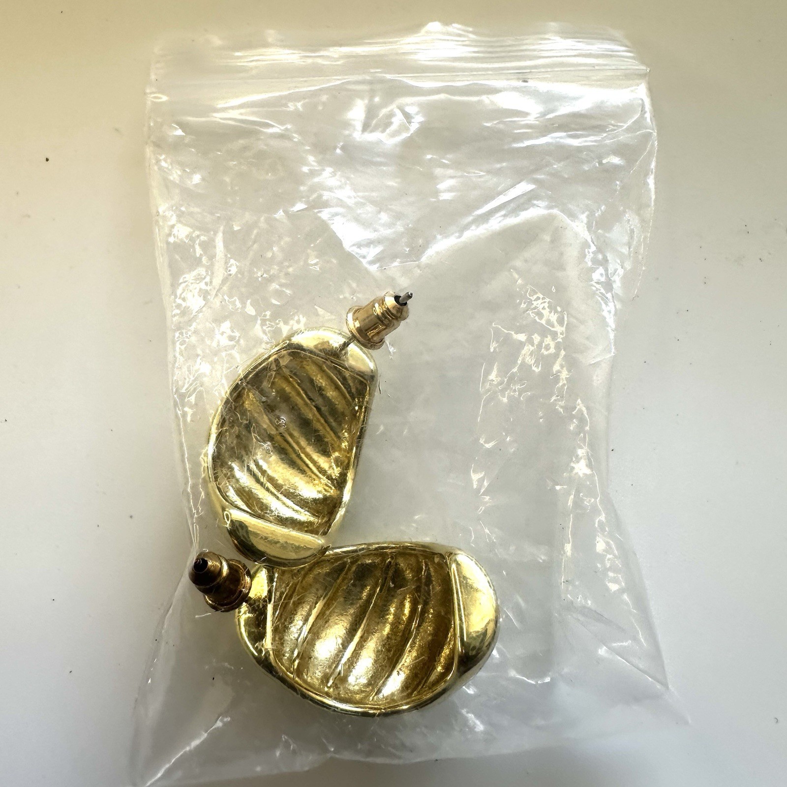 Gold Tone Croissant Hoop Earrings Chunky Vintage Style 1in