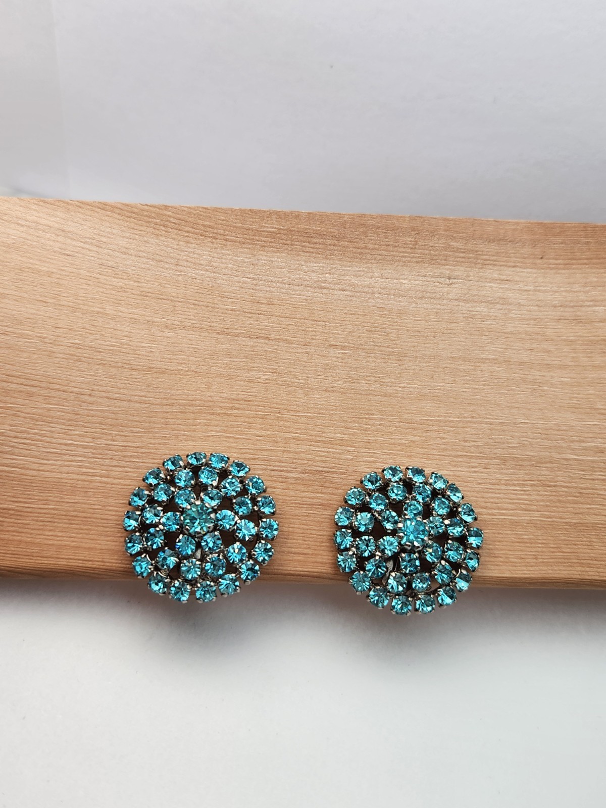 Bright Blue Rhinestone Sparkly Clip-on Earrings Large Round Statement Silvertone