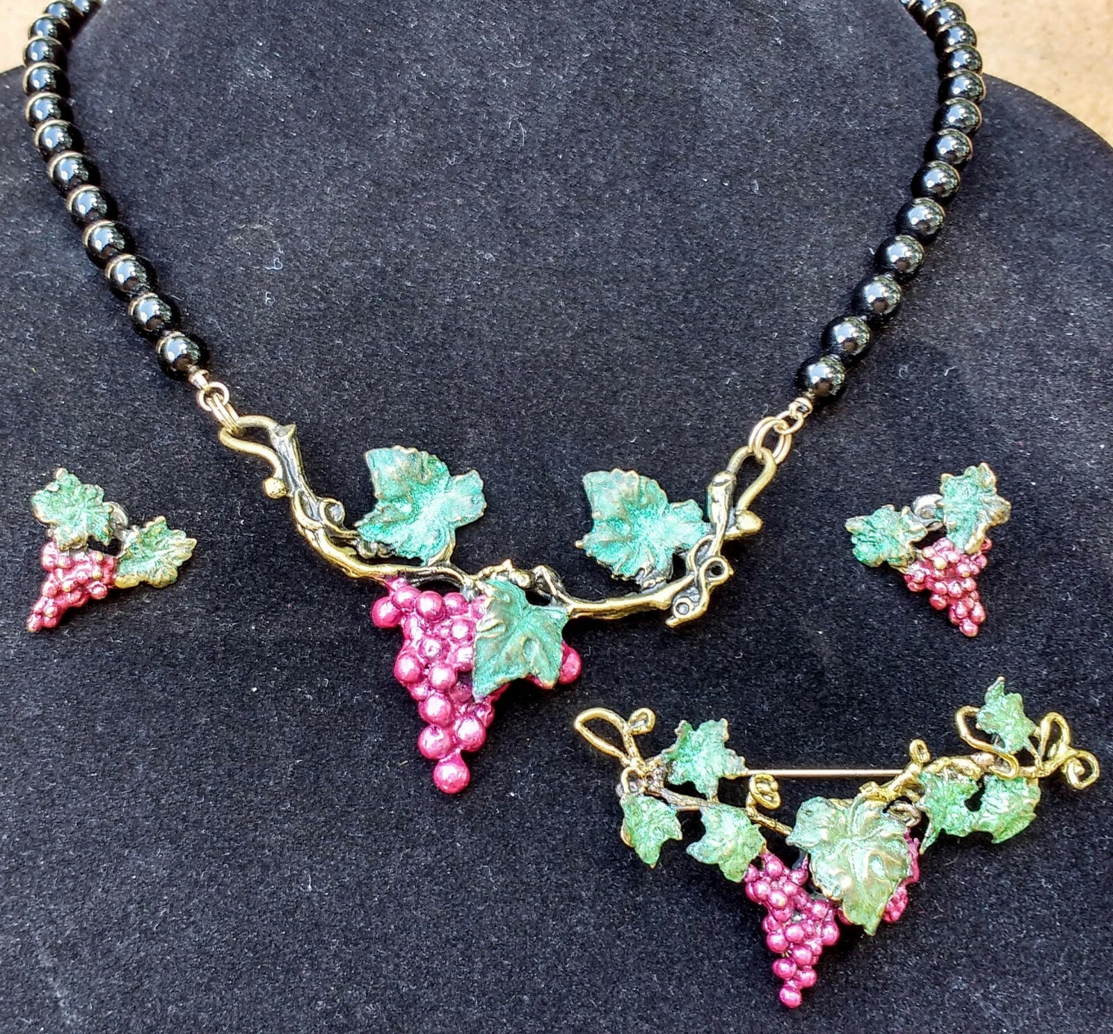 Richard Kaish Purple Green Bronze Wine Grape Vine Necklace Brooch Earrings Set