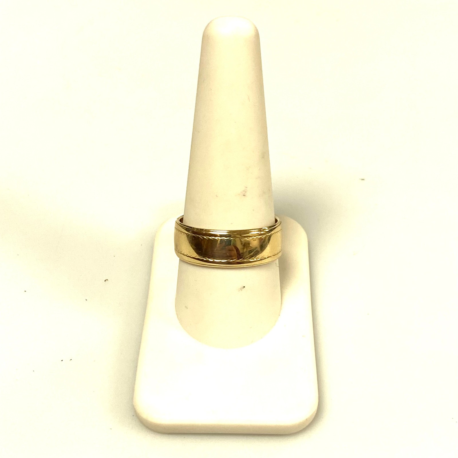 v430 Vintage 14K Yellow Gold 7mm Wedding Band Ring Size 10 Unisex Adult