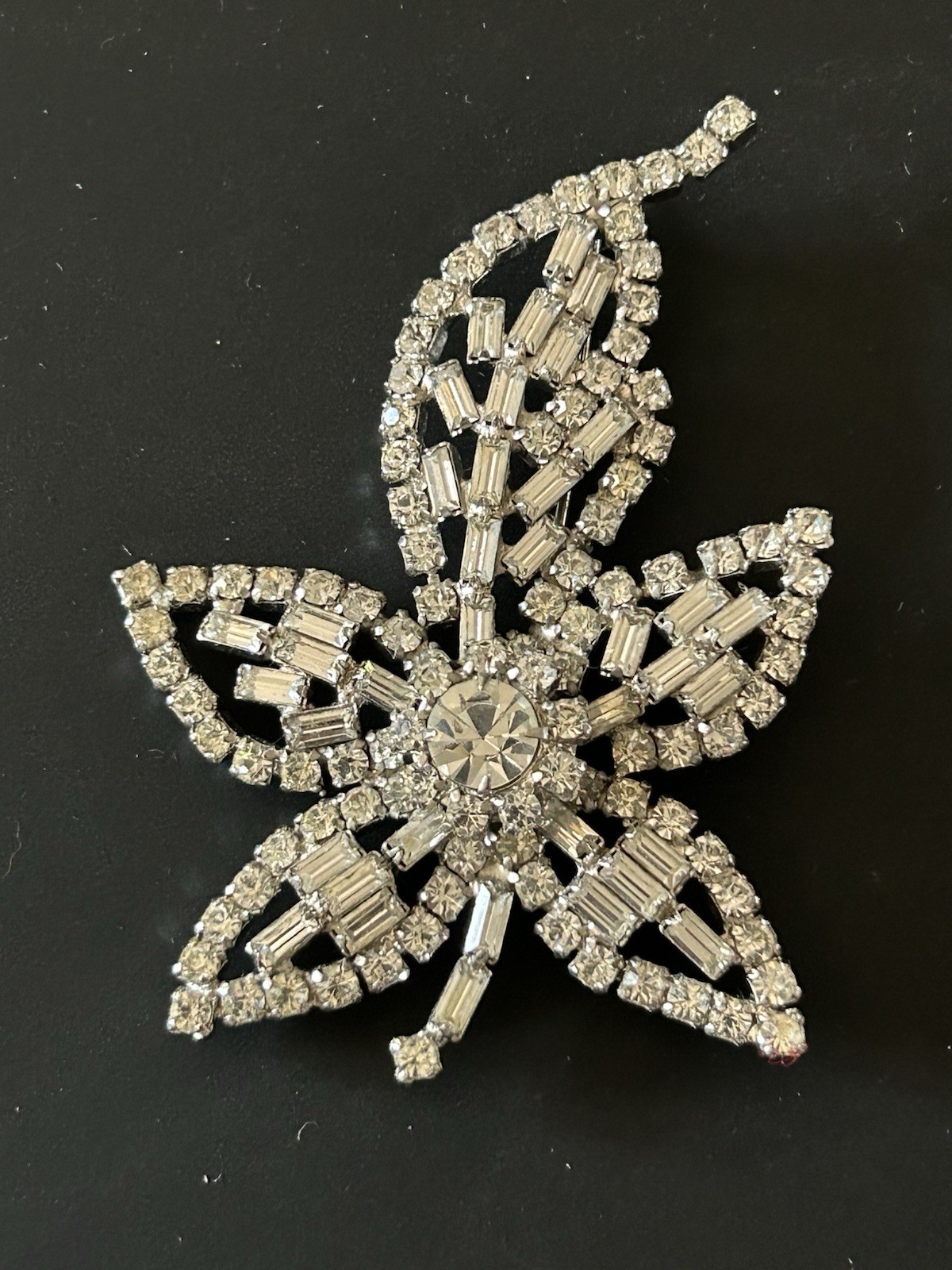 Sparkling Abstract Butterfly Flower Clear Rhinestone Brooch Unsigned 3.5”