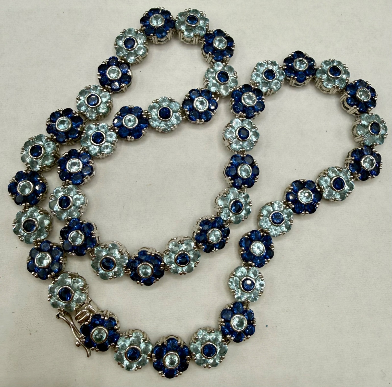 ESTATE SILVER PLATED SAPPHIRE LIGHT BLUE CRYSTAL CLUSTER FLOWER NECKLACE 16″