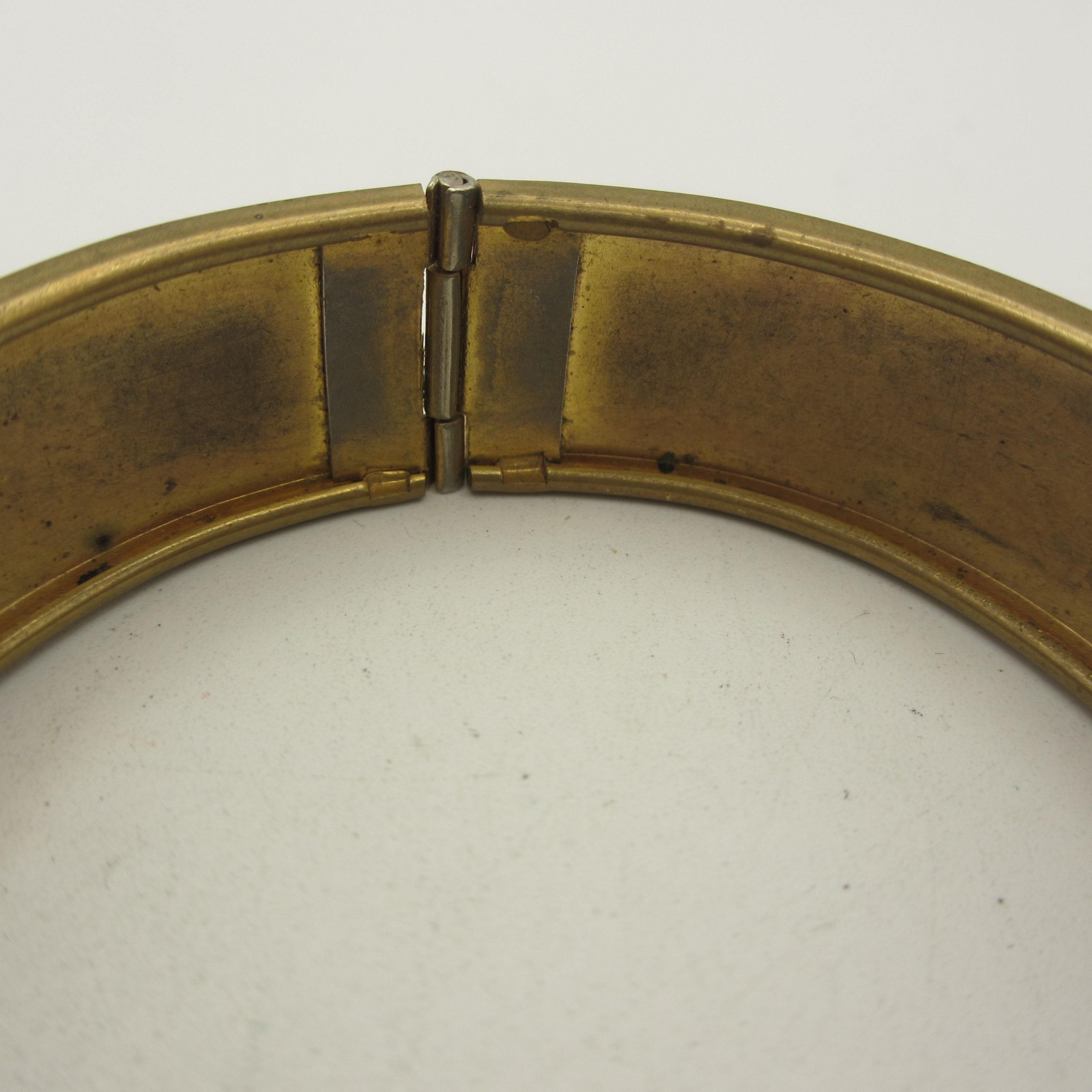 Vintage Etched Floral Bracelet Safety Chain Gold Tone