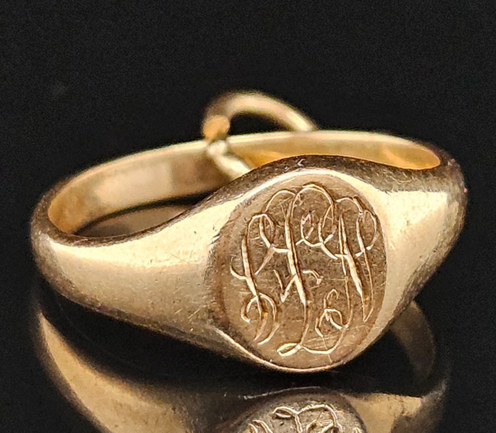 14K Gold INITIAL SIGNET Ring Charm Engraved Initials Monogram Crest Size 3 Child
