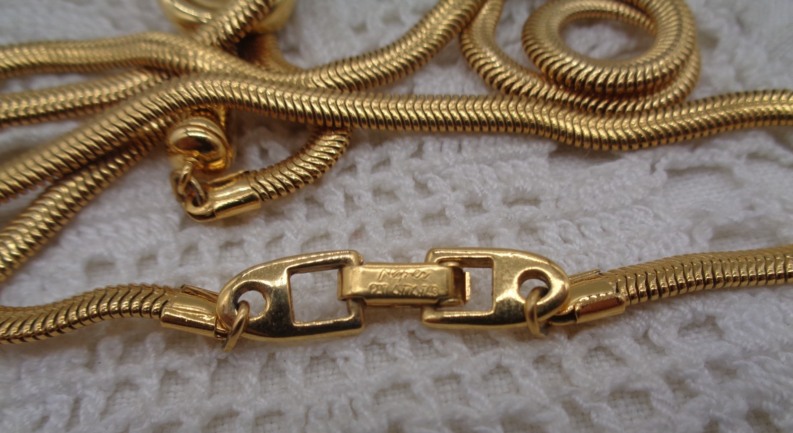 Vintage NAPIER Gold Tone Snake Chain Faux Pearl Lariat NECKLACE