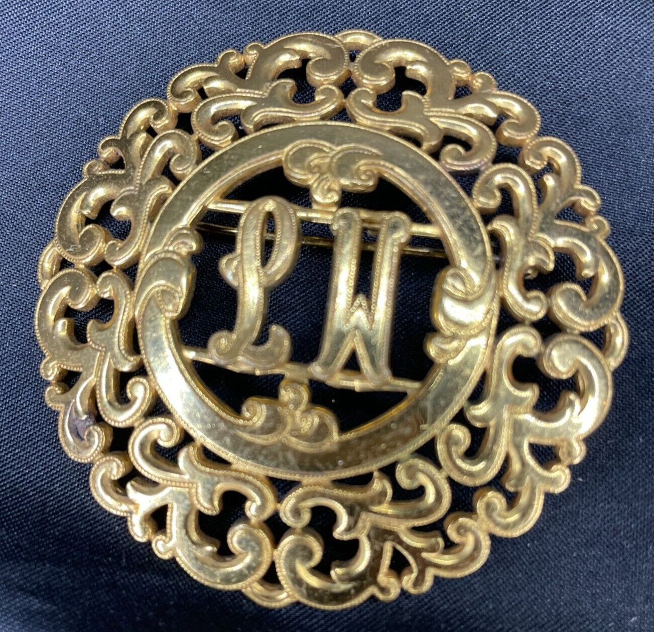 Vintage 6 Lg Metal Brooches 2″-3″ Monocraft Coro Emmons Unreadable & 3 Unmarked