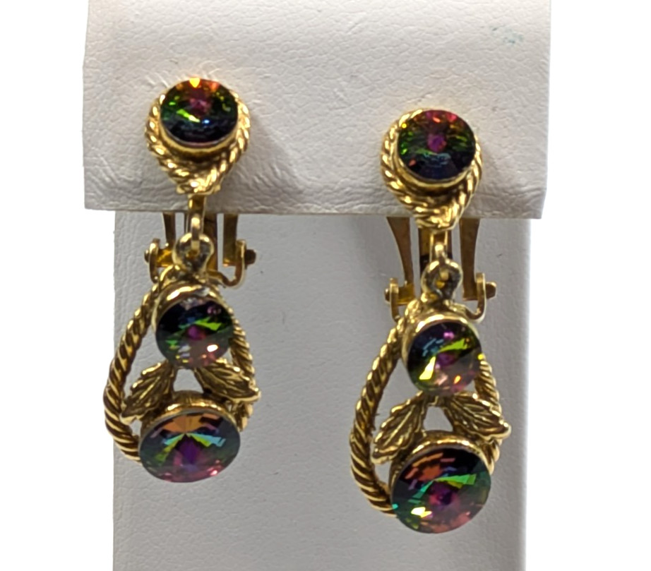 VTG Watermelon Rivoli Rhinestone Textured Gold Tone Drop Clip on Earrings 1.5″