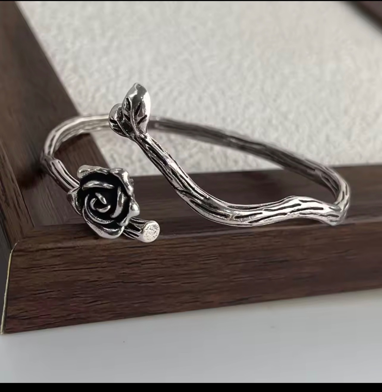 Vintage Boho Silver Tone Bangle Bracelet for Women Floral Rose Butterfly Adjusta