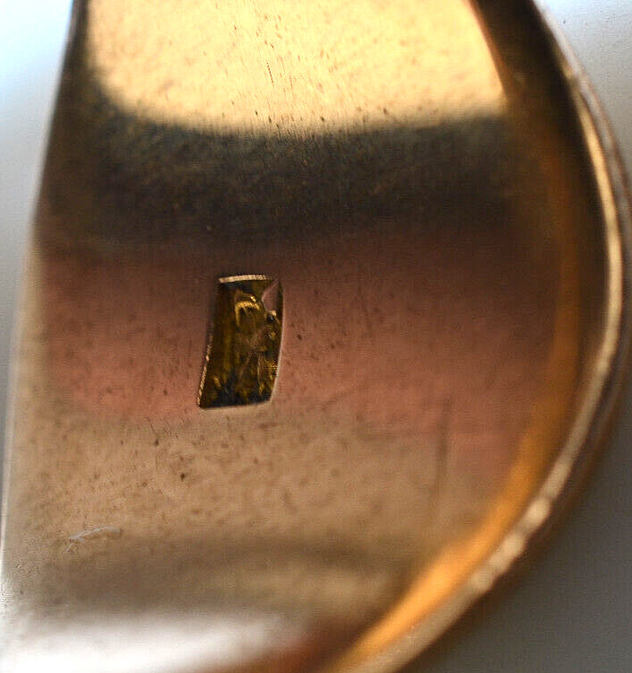 ANTIQUE 10K YELLOW GOLD SIGNET RING WITH FANCY CHASED SIDES SIZE 6 NO MONOGRAM