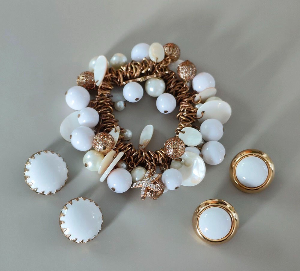 Gold Tone Starfish Statement Set Bracelet and Earrings Nautical Beach Chunky