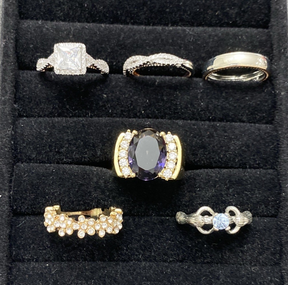 ✨Lot Of 6 Vintage To Now Beautiful Gemstone Estate Rings, All Size 9✨